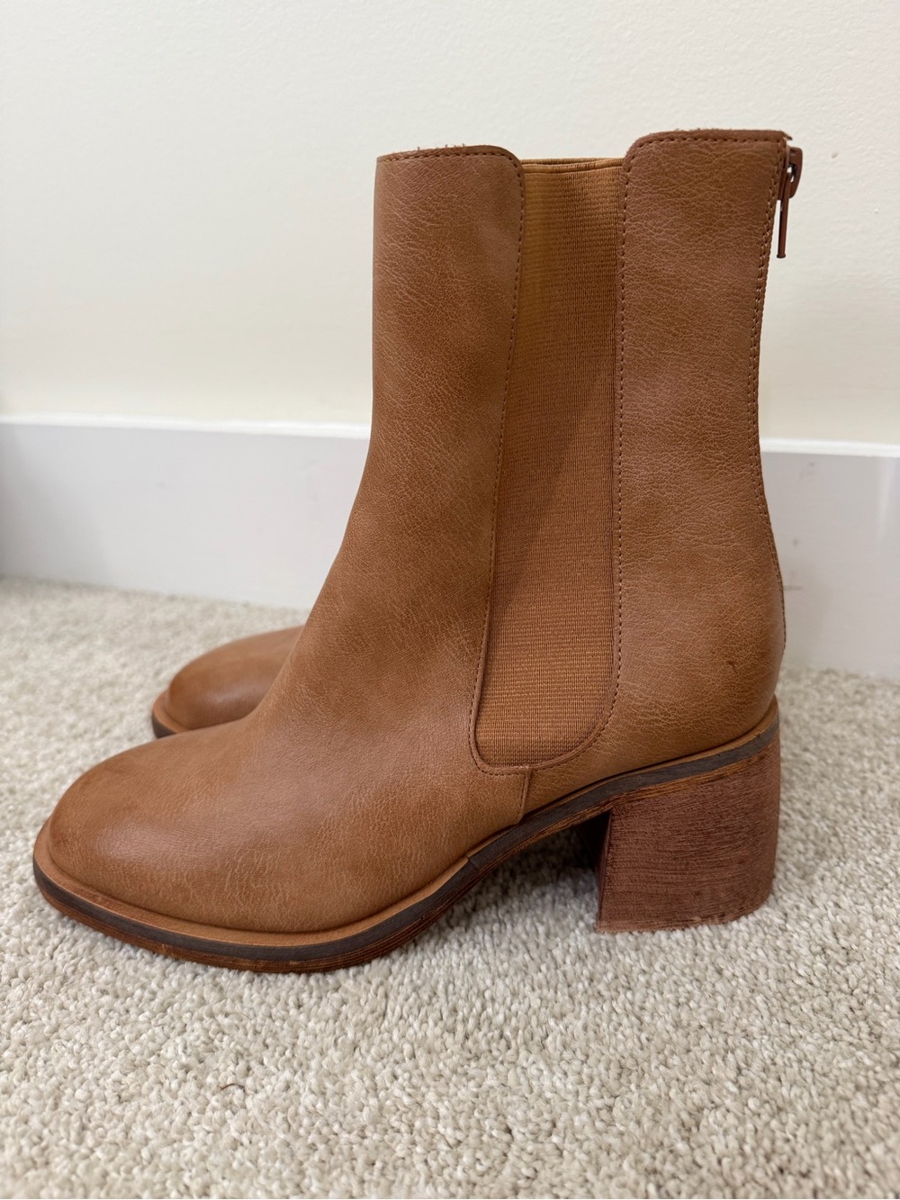 Brand new Women’s Tan Leather Heeled Ankle Boots (vegan leather)